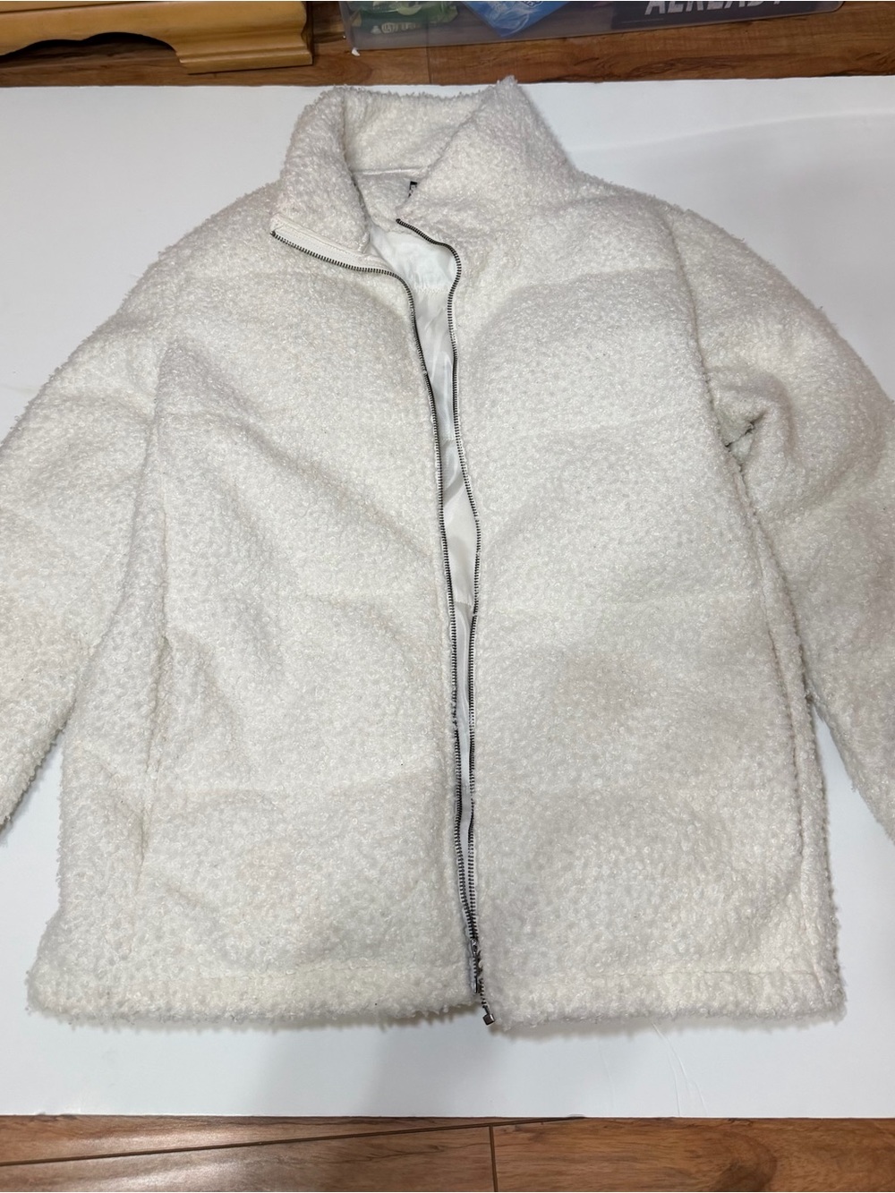RD Style Women's M White sherpa Puffer Jacket Zip Pockets Lined Mid-Length